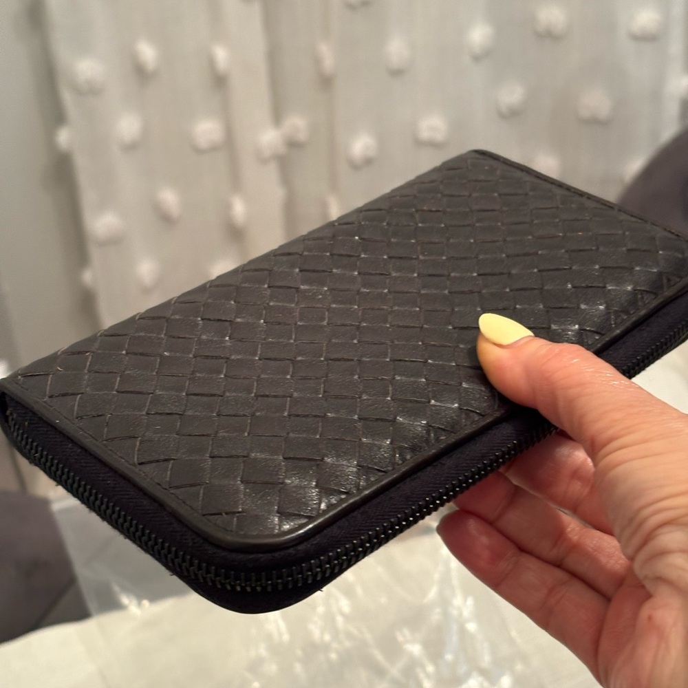 Bottega Veneta Interratio zippy Black Woven Leather Wallet box not included - Picture 15 of 15